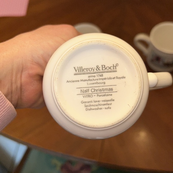 3 -Villeroy & Boch NAIF CHRISTMAS Cups - Picture 2 of 2